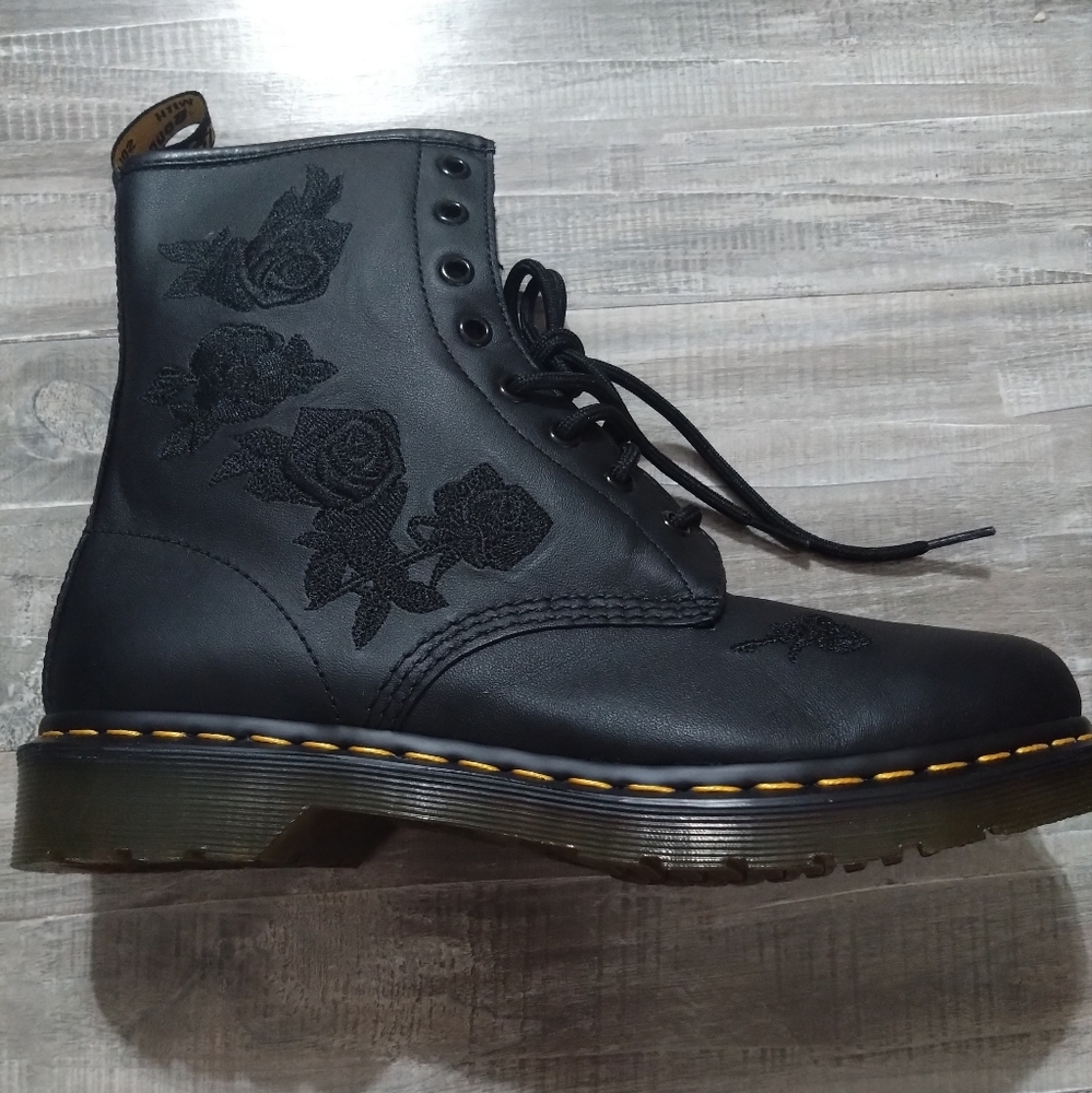 Rose Doc Martens